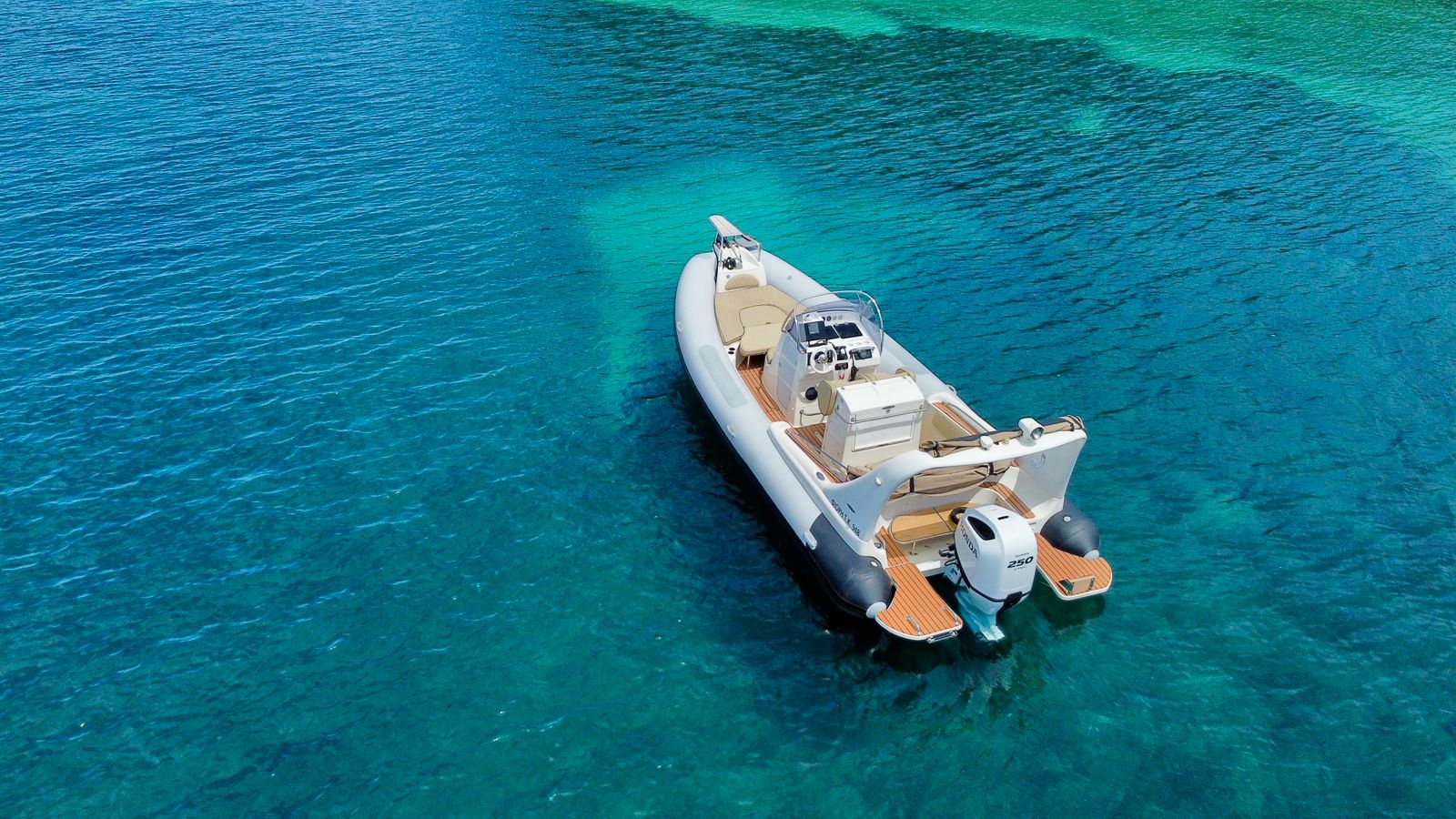 Fiori Boat - 250 HP
